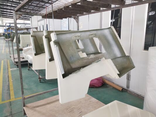 Glasfaser-Konstruktionsfahrzeug-Schalenform Kundenspezifischer FRP/GFK-Konstruktions-LKW-Stoßfänger