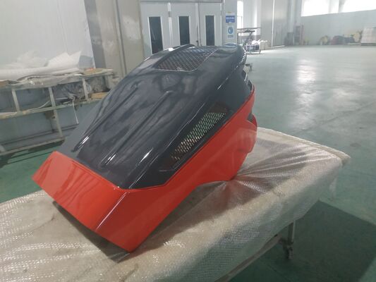 FRP GFK Traktormotorhaube Glasfaser-Landmaschinenkomponenten mit ausgezeichneter Chemikalienbeständigkeit, die Leistung in der Landwirtschaft gewährleisten