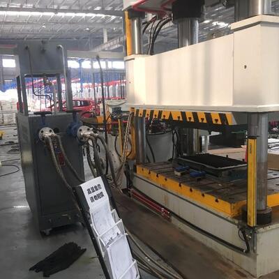 SMC Druckformung Bus Dachdeckel Luftdeflector Leichtgewicht FRP Außen