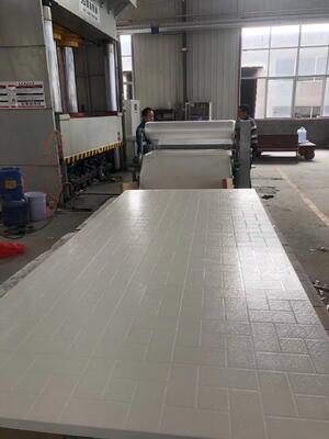 Anpassung von SMC-Kompressionsformungen FRP Auto- und Busteile Innen- und Außenausstattung OEM/ODM