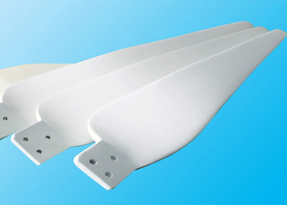 CE ISO9001 FRP Windturbinenblätter für Leistung -40 bis 60 Grad Celsius Glänzende Oberflächenausführung